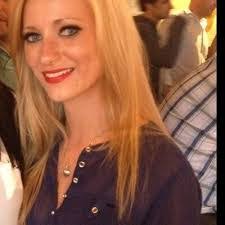 Holly Darrow's Instagram, Twitter & Facebook