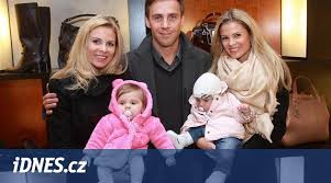 Roman vojtek was born on april 14, 1972 in vsetín, czechoslovakia. Vojtek Vzal Do Spolecnosti I Dvojce Sve Zeny Byly K Nerozenani Idnes Cz