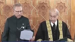 These are the names of the chief justices of the supreme court of pakistan. Justice Gulzar Ahmed Sworn In As New Chief Justice Of Pakistan Baaghitv English