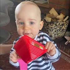 Hi I'm Sandra from up North. The name just seems to have caught on, with it  being what I sign my messages off with. No partner to share a photograph  with you