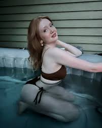 Life With MAK - Free pics, galleries & more at Babepedia