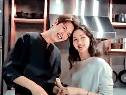 His family consists of his mother, father, and one older sister. Lee Min Ho Oppa S Happy Family Korean Drama Fever Facebook