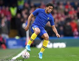 Latest on chelsea defender reece james including news, stats, videos, highlights and more on espn. Chelsea Youngster Reece James Set To Sign New Long Term Deal At The Club Daily Mail Online