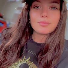 What are some family friendly dinner options in Tampa for a large group?