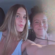 Mia Alessio (@miaalessio)