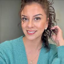 Are you balding or already bald? Pro skateboarder Greg Lutzka had to cover  up his hair with a fedora for years. Now he's got his hair back after a  transplant at Cosmedica