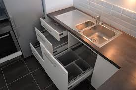 Vous allez adorer tiroir de sous évier à 2 niveaux sur wayfair.ca. Tiroirs Sous Evier Avec Poubelles Integrees Evier 1 Cuve Et Demi En Inox