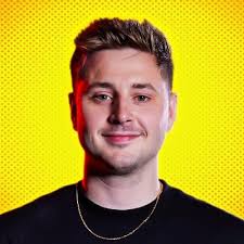 Demetrius holder (@highASTHEsun)