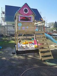 Alternativ können pflastersteine als untergrund dienen. Der Wickey Smart Seaside Spielturm Im Aufbau