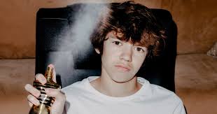 ¿Estás buscando un perfume nuevo? Pregúntale a un niño de 13 años