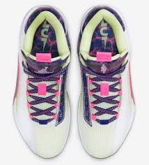 Read the rest of this entry ». æµ·å¤5 20çºå£² Jordan 35 Low Cosmic Deception Bbkicks News