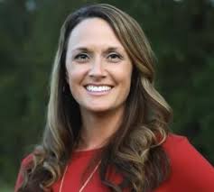 Kristen Riddle's Instagram, Twitter & Facebook