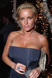 Davinia taylor, born as davinia murphy is a british actress, interior designer and socialite who is famous for her role jude cunningham in the soap opera hollyoaks. Hollyoaks Star Davinia Taylor Hid Kate Moss In Her Basement To Get Her Away From Pete Doherty