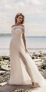30 Wonderful Beach Wedding Dresses For Hot Weather Simple Wedding Dress Beach Couple Wedding Dress Beach Wedding Dress