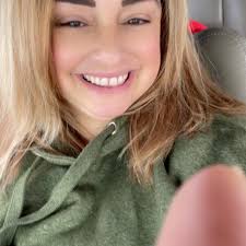 Delay in DoorDash background check, contact support options?