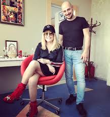 Алла пугачева в мхт имени чехова. Prigozhin Pokazal Foto Na Kotorom Pugacheva Vyglyadit Na 20 Let Molozhe