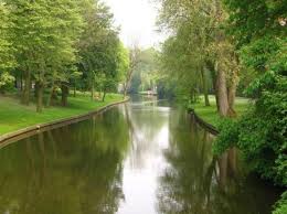 The movie is based upon a true story and revolves around a group of friends trying to run a bar where rock. Brujas Belgica Puente Oostmeers Picture Of Bruges West Flanders Province Tripadvisor