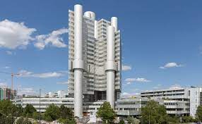 Unicredit bank ag with its hypovereinsbank (hvb) brand is a german credit institution based in munich. Unicredit Will Tochterbanken In Holding Zusammenfuhren