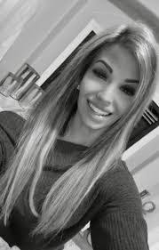 Wendi Barnes's Instagram, Twitter & Facebook