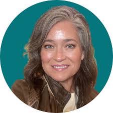 Christy Poole's Instagram, Twitter & Facebook