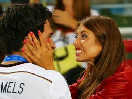 The beautiful couple seems to be having the time of their lives together, they have fun even when working! German Defender Mats Hummels And Girlfriend Cathy Fischer