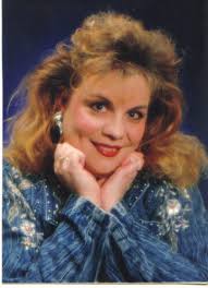 vickie glamour shot (2)