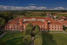 Als wir die banca del vino kamen, kam die ernüchterung. Fisar Cuneo Inaugura La Nuova Sede Alla Banca Del Vino Slow Food Fisar