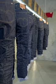 Seluar jeans putih untuk lelaki direka dengan cara yang menarik remaja muda kolej atau lelaki jalanan. Pin On Sf Fashion