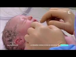 La Premiere Consultation De Bebe La Maison Des Maternelles Youtube Maison Maternelle Maternelle Bebe