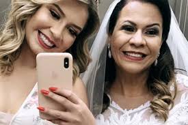 Mãe de Marília Mendonça fala pela primeira vez, após morte da filha