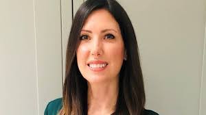 Leanne Walsh's Instagram, Twitter & Facebook