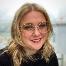 Sandra Noseworthy's Instagram, Twitter & Facebook