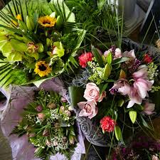 With this kind of gift you remind to your close person about your warm feeling and care during a month or more. Weekly Flower Packages Bbl Design Ecommerce