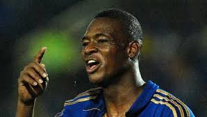 Fútbol Colombiano: Jugador de Millonarios en ridículo gracias a recogebolas  [VIDEO]