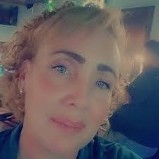 Mindy Hobbs's Instagram, Twitter & Facebook