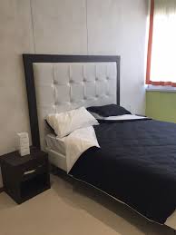 Les palettes peuvent être reconfigurées dans de nombreuses manières différentes, en fonction de ce que vous essayez de construire. Neue Kopfende Im Wenge Und Im Okoleder Ancona Italy Mobilspazio S R L