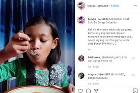 Maybe you would like to learn more about one of these? Cerita Bunga Gadis Kecil Yang Viral Dengan Video Mukbang Versi Bahasa Jawa Halaman All Kompas Com