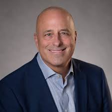 Professional Agents at Venture