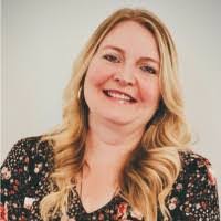 Stephanie Mecham's Instagram, Twitter & Facebook