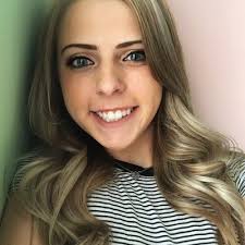 Jaclyn Leach's Instagram, Twitter & Facebook