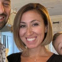 Lauren Oberlander's Instagram, Twitter & Facebook