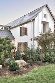 The 2019 modern farmhouse becki owens. The Best White Modern Farmhouse Exterior Paint Colors Modern Farmhouse Exterior Farmhouse Architecture Farmhouse Exterior