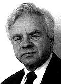 Dr. Gerhard von Mickwitz, ehemaliger Leiter der Außenstelle Schwarzenbek des ...