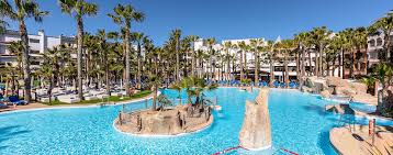 Two young strangers, ewan and lucy, meet at the edge of a bleak and deserted nudist beach. Vera Playa Club Hotel 4 Naturist Hotel Almeria Official Website