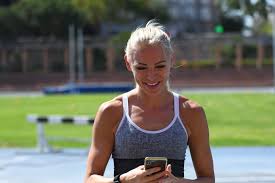 Annimari korte alleviivaa uutuuskirjassa, ettei ole koskaan käyttänyt dopingia. Yle Urheilu Paauutiset