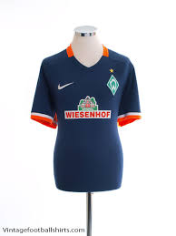 The away jersey itself is well put together with the all black shirt with the white and black sleeves makes for a really nice look. 2015 16 Werder Bremen Away Shirt L For Sale