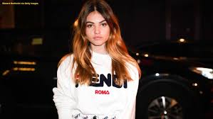 Haar foto ging de wereld rond en ongetwijfeld heb je deze reeds gezien. Model Thylane Blondeau Posts 10 Year Challenge From Years She Won Most Beautiful In The World Accolades Fox News