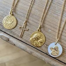 Maison La Couronne Maisonlacouronne Photos Et Videos Instagram In 2020 Gold Necklace Jewelry Gold