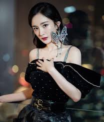 気分転換に、美男美女を 素敵 な2人 #愛的二八定律 #楊冪 #許凱 pic.twitter.com/d2k2yxia0q. æ¥Šå†ªæˆ´è¶…å·¨åž‹è´è¶è€³ç'°é®æŽ©åŠé‚Šè‡‰ç¶²å‹ æˆ'çš„è€³æœµé–‹å§‹ç—›äº† é¦™æ¸¯01 å³æ™‚å¨›æ¨‚