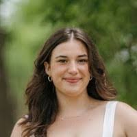 Lindsey Lutz's Instagram, Twitter & Facebook